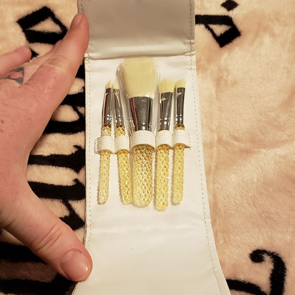 Elf brushes - Picture 5 of 7